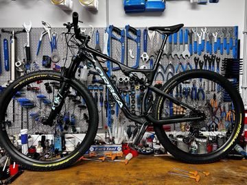 Orbea OIZ H30 2022 2022 Mountainbike usato, Nero — immagine 9 di 24