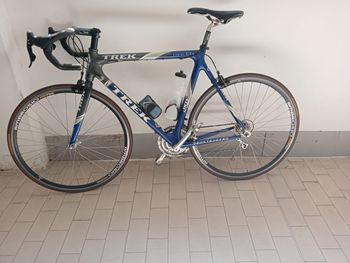 Used Trek 5200 2009 Road & Gravel, Blue — image 2 of 4