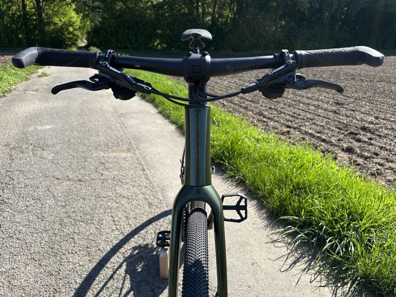 Used Scott Metrix 10 2024 Road & Gravel, Green — image 5 of 27