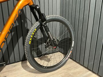 Used Orbea URRUN 30 2023 2023 Mountainbike, Orange, 29 — image 6 of 10