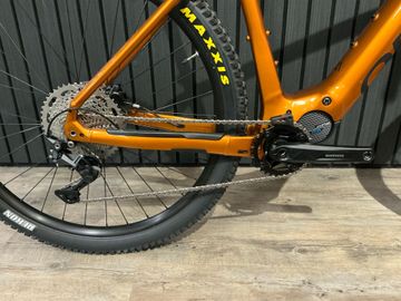 Used Orbea URRUN 30 2023 2023 Mountainbike, Orange, 29 — image 3 of 10