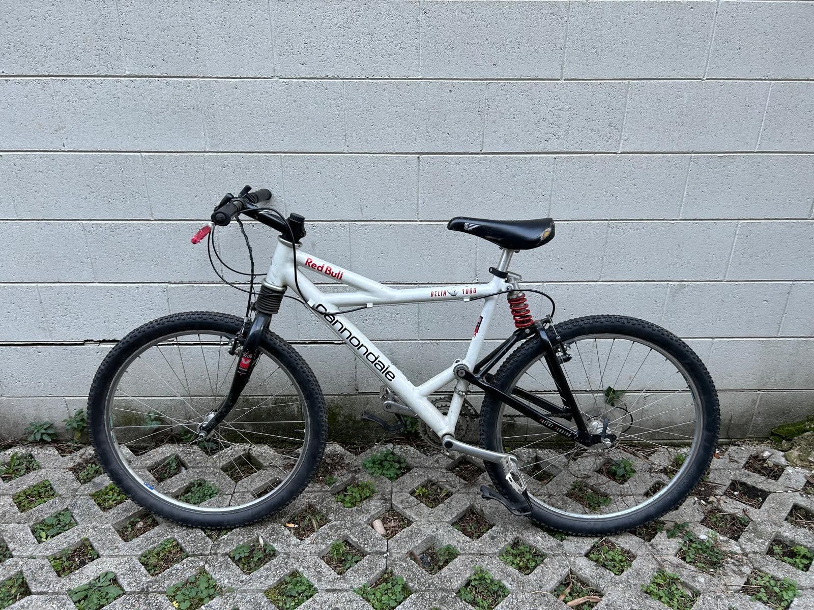 Cannondale delta v 1000 グラベル Cannondale delta v 1000 グラベル Cannondale delta v 1000 グラベル