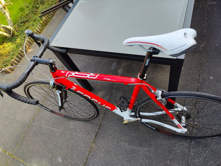 Used Focus Variado 2000 Road & Gravel, Red — image 3 of 4