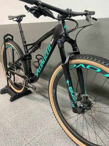 Gebrauchtes Specialized Men's Epic Pro 2019 2019 Mountainbike, Schwarz, 29 — Bild 4 von 5