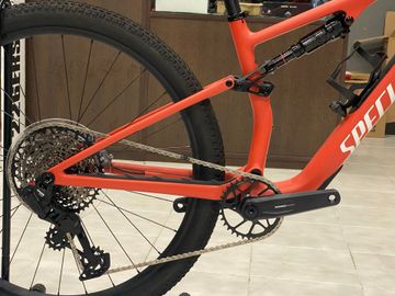 Used Specialized Epic 8 Comp 2025 2025 Mountainbike, Orange, 29 — image 2 of 5