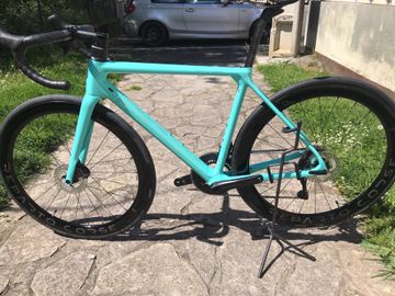 Brugt Bianchi Specialissima Shimano Ultegra Di2 2024 Road & Gravel — billede 2 af 12