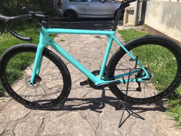 Brugt Bianchi Specialissima Shimano Ultegra Di2 2024 Road & Gravel — billede 2 af 12