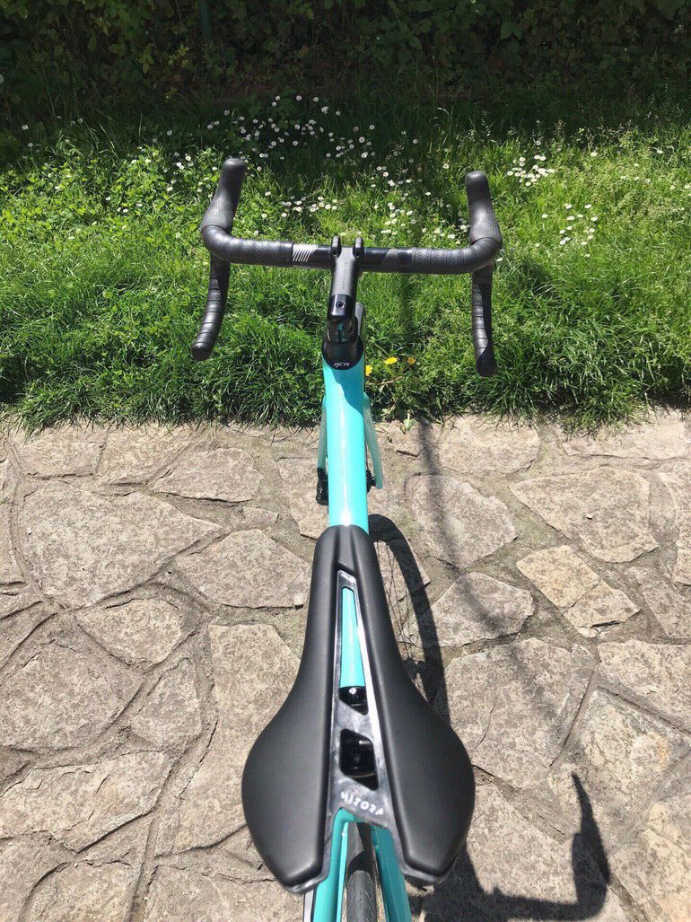 Brugt Bianchi Specialissima Shimano Ultegra Di2 2024 Road & Gravel — billede 6 af 12