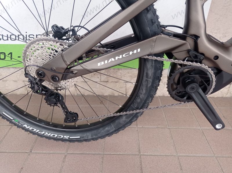 Used Bianchi e-Vertic FX-Type SX 2024 2024 Mountainbike, Green, 29 — image 10 of 11