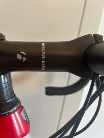 Gebrauchtes Trek Émonda SLR 8 2018 2018 Road & Gravel, Rot — Bild 4 von 9