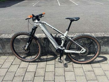 Used BULLS Sonic EVO AM 1 2023 Mountainbike, White — image 1 of 3