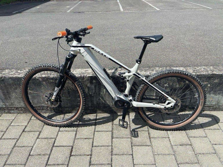 Used BULLS Sonic EVO AM 1 2023 Mountainbike, White — image 1 of 3
