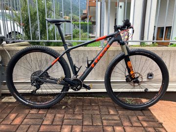 Used Trek Procaliber 9.7 2018 2018 Mountainbike, Light Gray, 27.5, 29 — image 2 of 3