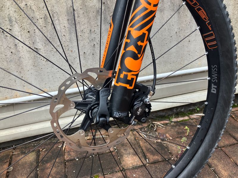 Used Trek Procaliber 9.7 2018 2018 Mountainbike, Light Gray, 27.5, 29 — image 3 of 3