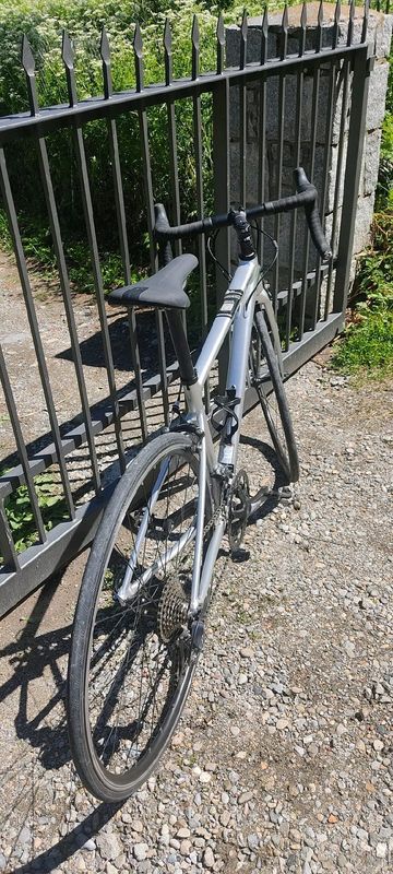 Cannondale Optimo 4. 2023 2023 Road & Gravel d'occasion — image 4 sur 6
