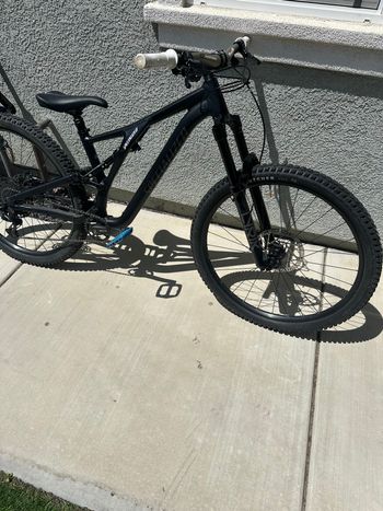 Used Specialized Stumpjumper Alloy 2023 2023 Mountainbike, Black, 29 — image 8 of 13