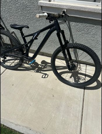 Used Specialized Stumpjumper Alloy 2023 2023 Mountainbike, Black, 29 — image 10 of 13
