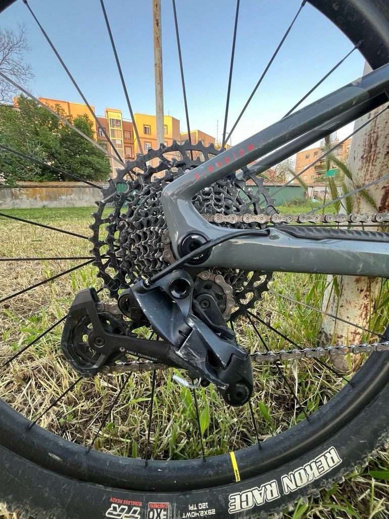Brugt Mondraker F-PODIUM CARBON DC 2023 2023 Mountainbike — billede 3 af 6