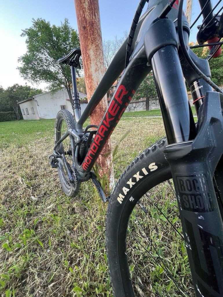 Brugt Mondraker F-PODIUM CARBON DC 2023 2023 Mountainbike — billede 1 af 6