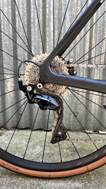 Used Canyon Endurace CF SL 7 Disc 2021 2021 Road & Gravel, Black — image 2 of 15