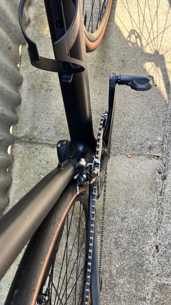 Used Canyon Endurace CF SL 7 Disc 2021 2021 Road & Gravel, Black — image 10 of 15
