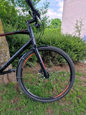 Used Specialized Sirrus 3.0 2022 Road & Gravel, Black — image 4 of 6