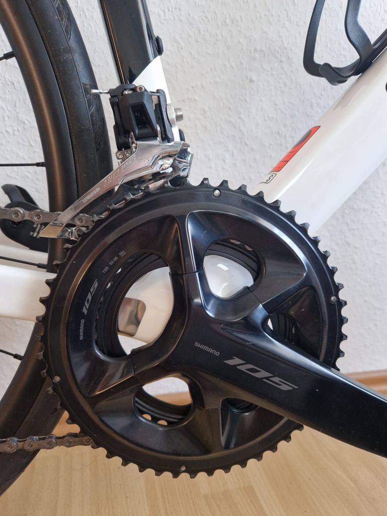 Canyon Ultimate CF SL 7 2024 2024 Road & Gravel d'occasion — image 11 sur 19