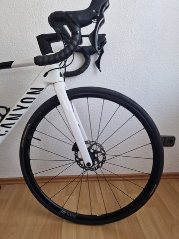 Canyon Ultimate CF SL 7 2024 2024 Road & Gravel d'occasion — image 4 sur 19