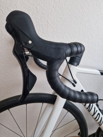 Canyon Ultimate CF SL 7 2024 2024 Road & Gravel d'occasion — image 12 sur 19