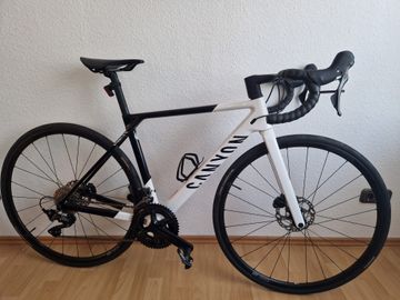 Canyon Ultimate CF SL 7 2024 2024 Road & Gravel d'occasion — image 2 sur 19