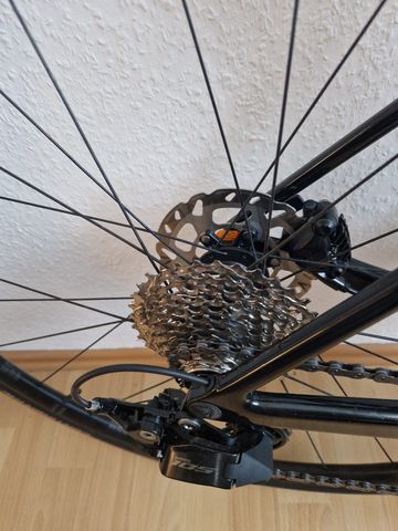 Canyon Ultimate CF SL 7 2024 2024 Road & Gravel d'occasion — image 9 sur 19