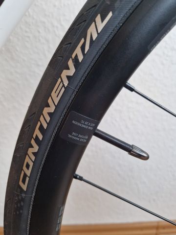Canyon Ultimate CF SL 7 2024 2024 Road & Gravel d'occasion — image 19 sur 19