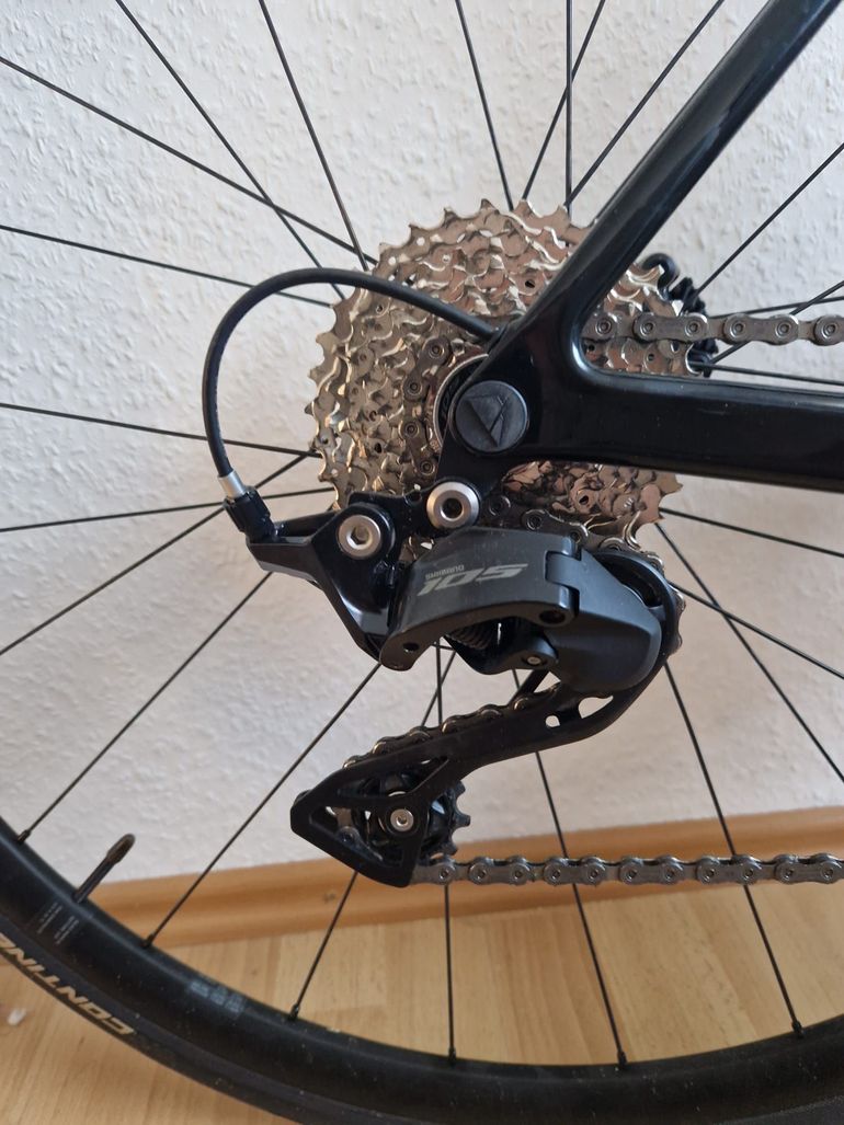 Canyon Ultimate CF SL 7 2024 2024 Road & Gravel d'occasion — image 8 sur 19