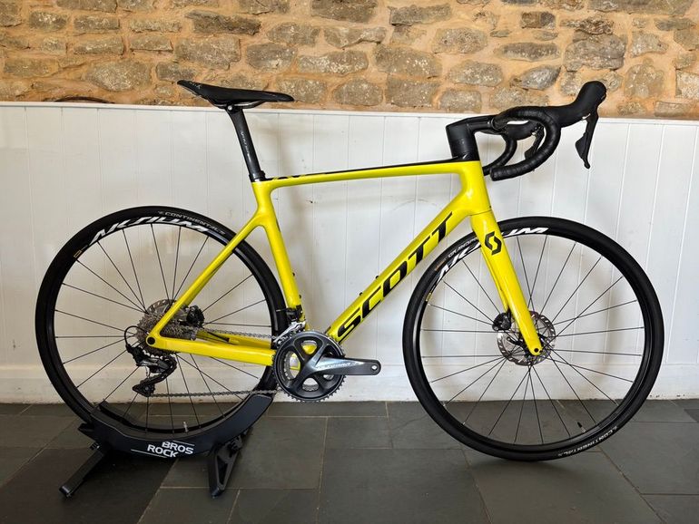 Used Scott Addict RC 30 2021 2021 Road & Gravel — image 2 of 19