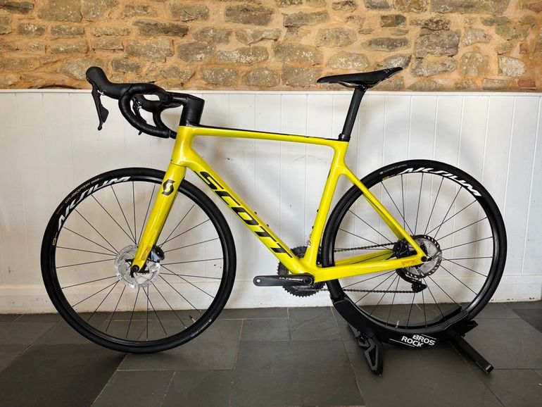 Used Scott Addict RC 30 2021 2021 Road & Gravel — image 1 of 19