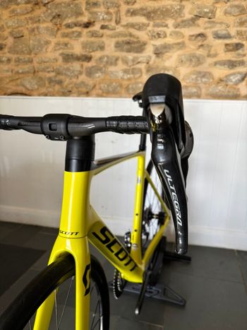 Used Scott Addict RC 30 2021 2021 Road & Gravel — image 4 of 19