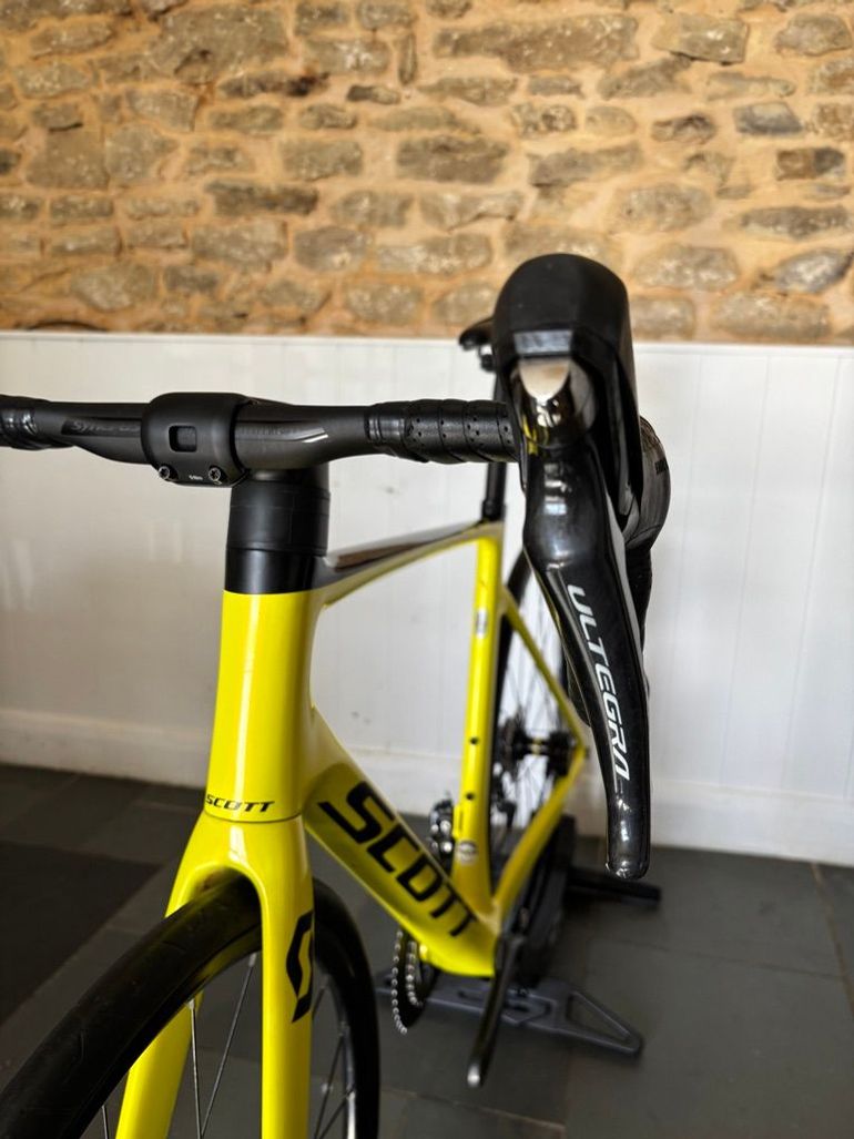 Used Scott Addict RC 30 2021 2021 Road & Gravel — image 4 of 19