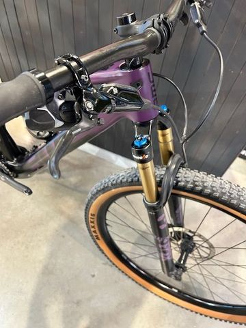 BMC Fourstroke AMP LT LTD 2023 2023 Mountainbike d'occasion — image 6 sur 15