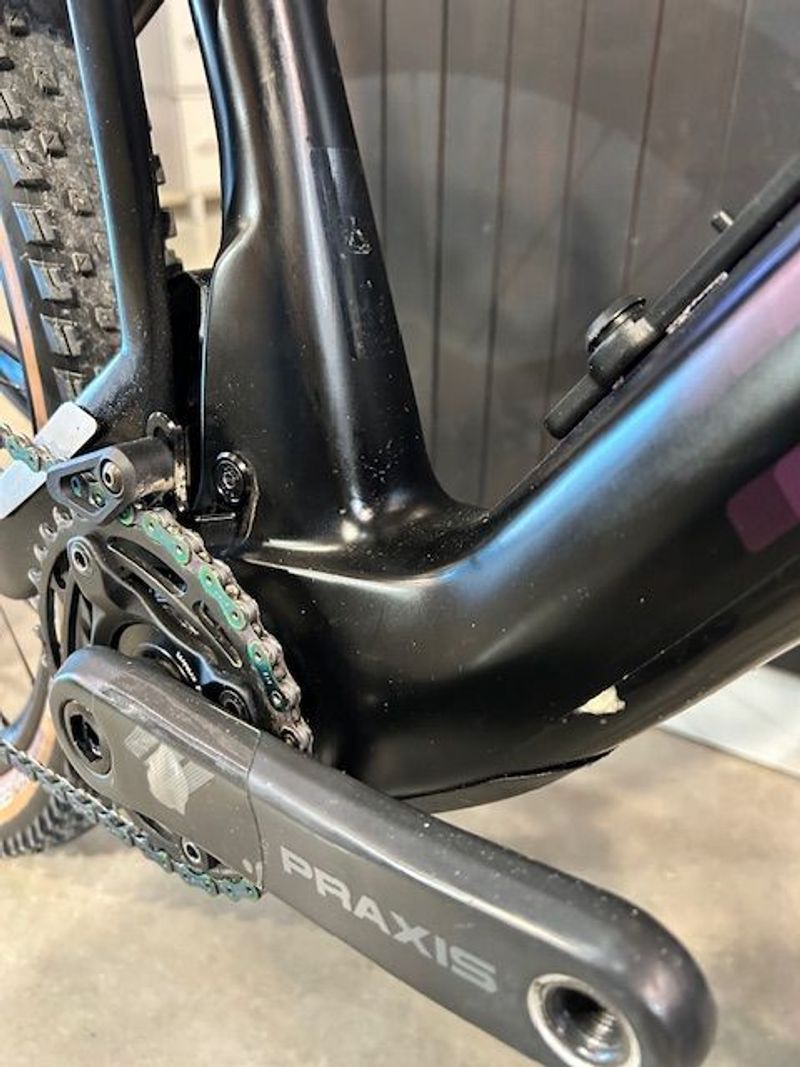 BMC Fourstroke AMP LT LTD 2023 2023 Mountainbike d'occasion — image 4 sur 15