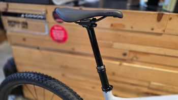 Used Specialized Chisel 2025 2025 Mountainbike, Light Gray, 29 — image 2 of 13