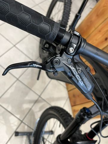 Używany Trek Fuel EXe 9.8 XT 2024 2024 Mountainbike — zdjęcie 2 z 12