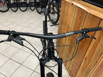 Brugt Trek Fuel EXe 9.8 XT 2024 2024 Mountainbike — billede 10 af 12