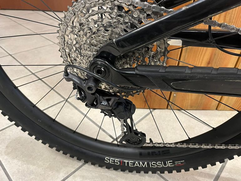 Brugt Trek Fuel EXe 9.8 XT 2024 2024 Mountainbike — billede 11 af 12