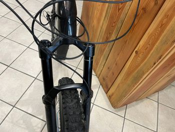 Brugt Trek Fuel EXe 9.8 XT 2024 2024 Mountainbike — billede 6 af 12