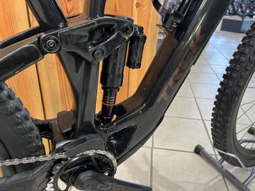Używany Trek Fuel EXe 9.8 XT 2024 2024 Mountainbike — zdjęcie 8 z 12