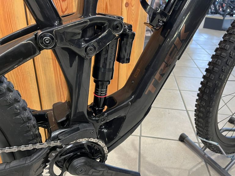 Brugt Trek Fuel EXe 9.8 XT 2024 2024 Mountainbike — billede 8 af 12
