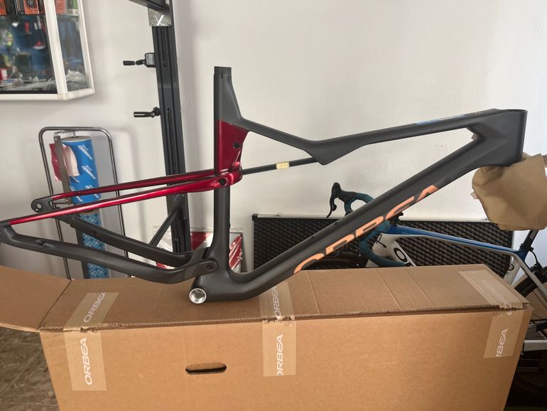 Used Orbea Oiz Frameset 2025 Mountainbike — image 1 of 3