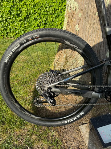 Gebrauchtes Giant Anthem Advanced Pro 29 1 2019 2019 Mountainbike, Hellgrau, 29 — Bild 9 von 17