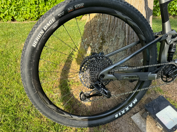 Gebrauchtes Giant Anthem Advanced Pro 29 1 2019 2019 Mountainbike, Hellgrau, 29 — Bild 15 von 17