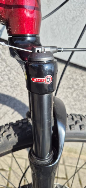 Used Kross Level Shimano Deore XT 2024 Mountainbike, Red — image 5 of 5